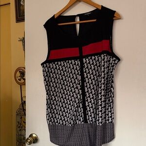 Roz & Ali Black and Red Patterned Blouse